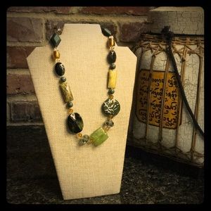 New Handmade Green & Gold Bead Necklace